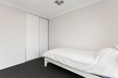 Perth Comfy Stays - eAccommodation 42