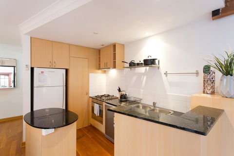 Windows On Pakenham - eAccommodation 8