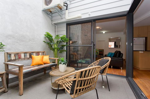 Windows On Pakenham - eAccommodation 4