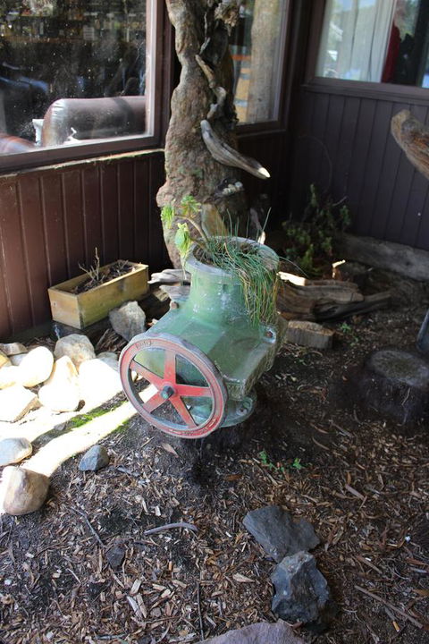 Tullah Lakeside Lodge - eAccommodation 26