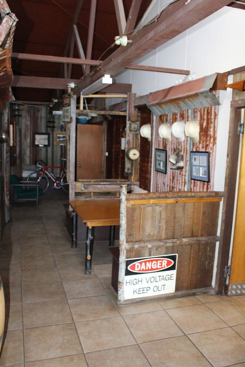 Tullah Lakeside Lodge - eAccommodation 11