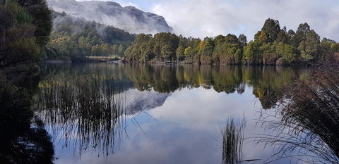 Tullah Lakeside Lodge - eAccommodation 1