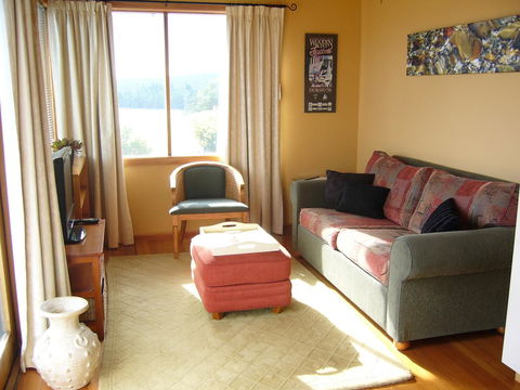 The Boat Shed - eAccommodation 6