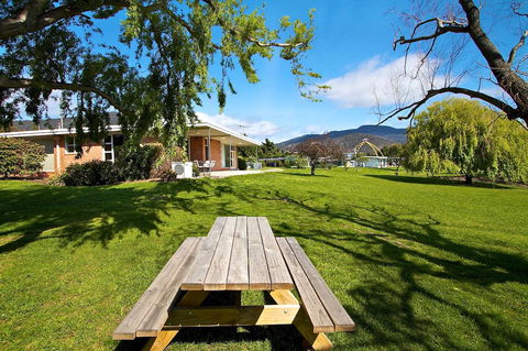 Riverfront Motel & Villas - eAccommodation 32