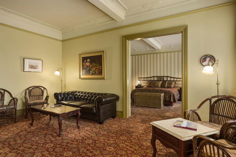 Hadley\'s Orient Hotel - eAccommodation 24