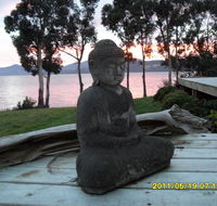 The Anchorage Waterfront Apartment - eAccommodation