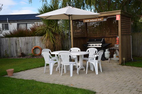 Castaway Holiday Apartments - eAccommodation 13