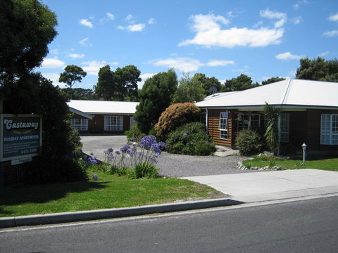 Castaway Holiday Apartments - eAccommodation 0