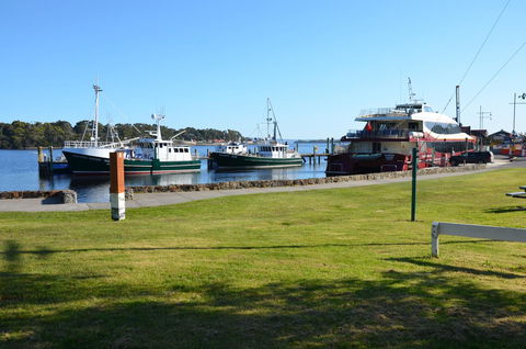 Castaway Holiday Apartments - eAccommodation 7