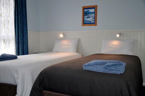 Castaway Holiday Apartments - eAccommodation 9