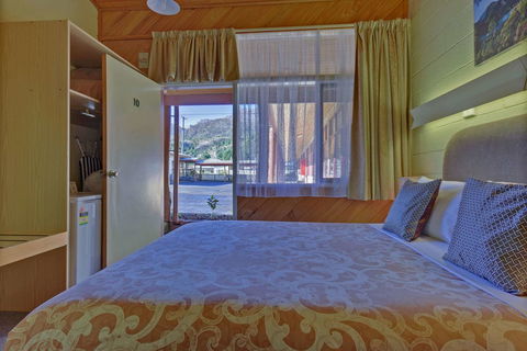 Gold Rush Inn - eAccommodation 11