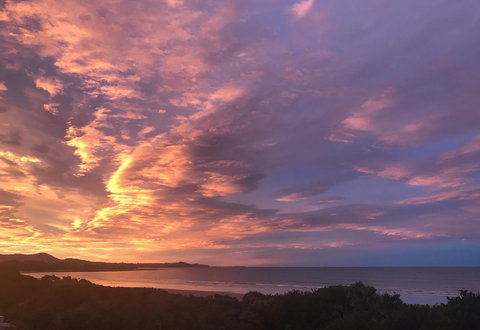 Amare Beachside Luxury - eAccommodation 4