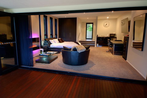 Amare Beachside Luxury - eAccommodation 18