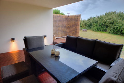 Amare Beachside Luxury - eAccommodation 21