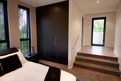 Amare Beachside Luxury - eAccommodation 12