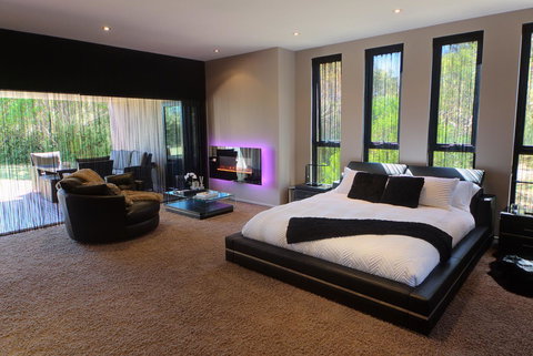 Amare Beachside Luxury - eAccommodation 10