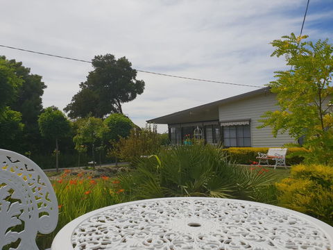 Garden By The Beach - Gateway To The East Coast, Close To Airport - eAccommodation 21