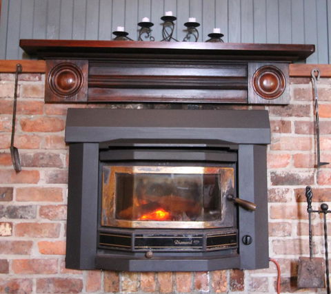 Kerrellie Cottages 2, 4 & 8 Reid Street - eAccommodation 24