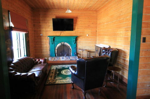 Kerrellie Cottages 2, 4 & 8 Reid Street - eAccommodation 5