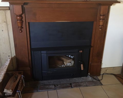 Kerrellie Cottages 2, 4 & 8 Reid Street - eAccommodation 21