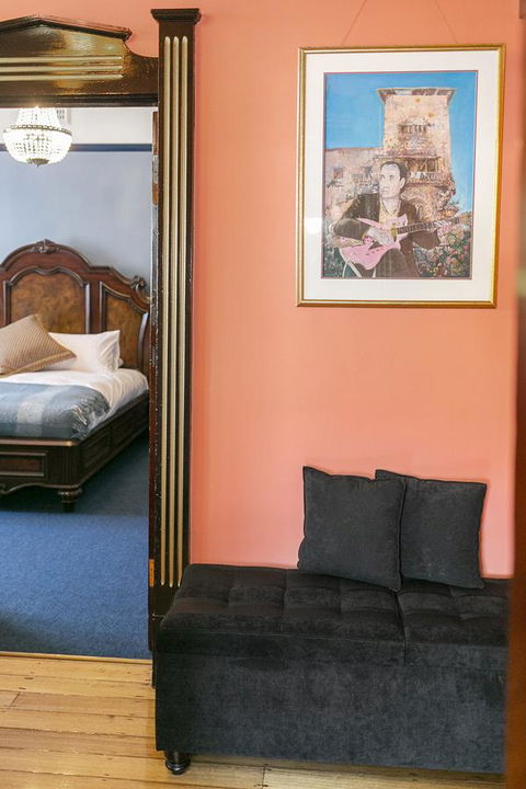 Insomnia On Elizabeth - eAccommodation 18