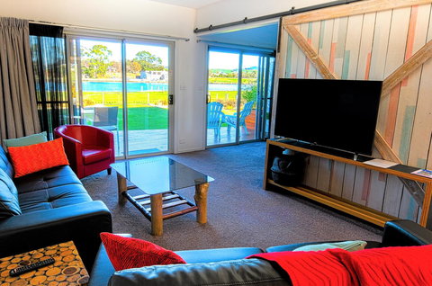 Ulverstone River Edge HolidayApartments - eAccommodation 6