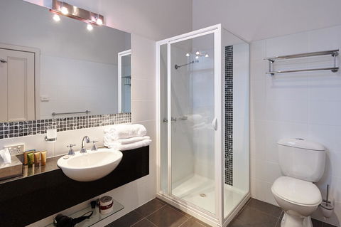 Auldington Hotel - eAccommodation 7