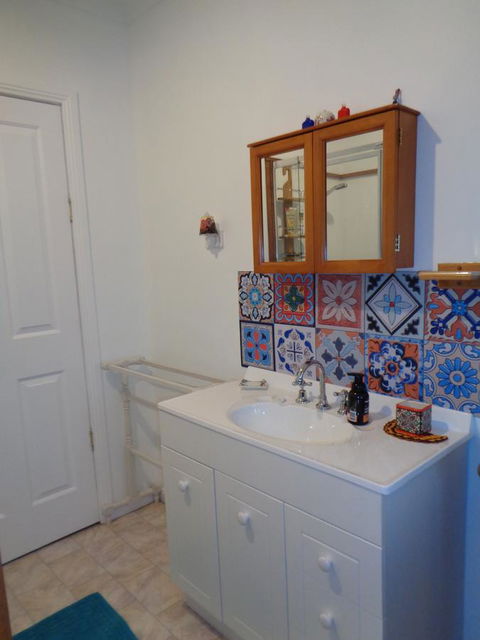 Post House Cottage - eAccommodation 13