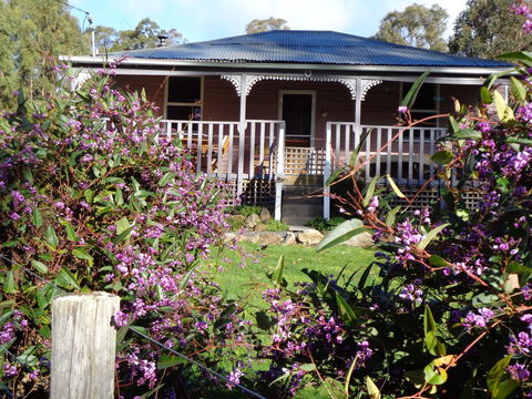 Post House Cottage - eAccommodation 0