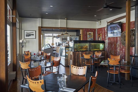 Bushman's Cafe - eAccommodation 3