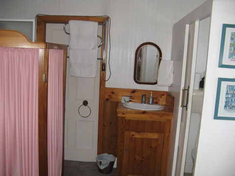 The Grove Cottages - eAccommodation 4