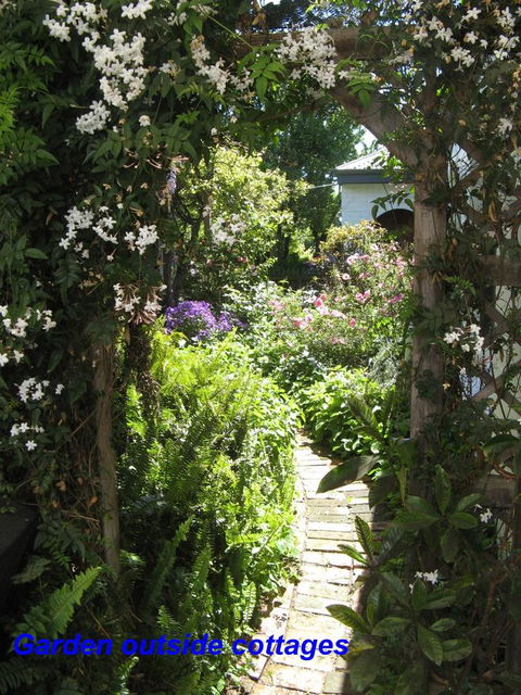 The Grove Cottages - eAccommodation 3