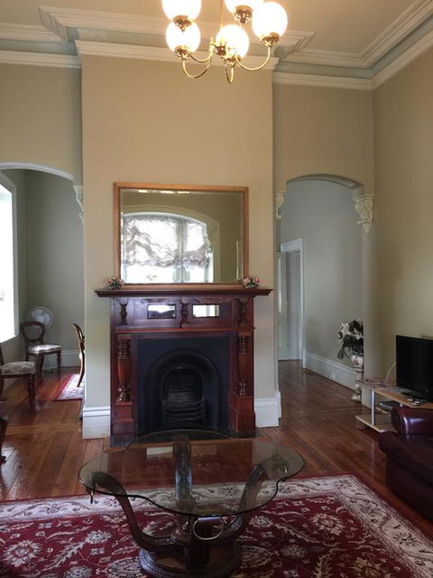 Newport Homestay & Lodge - The Heritage Guest House - eAccommodation 2