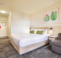Nightcap at Shoppingtown Hotel - eAccommodation