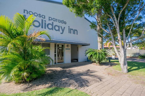 Noosa Parade Holiday Inn - eAccommodation 2