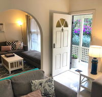 Ocean Beach Cottage - eAccommodation