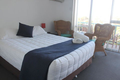 Oceanside Hawks Nest - eAccommodation 3