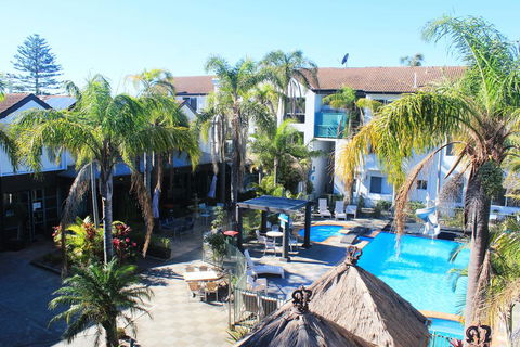 Oceanside Hawks Nest - eAccommodation 1