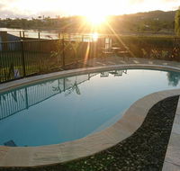 Palm Lakeside Holiday Home - Bowen Whitsundays Queensland - eAccommodation