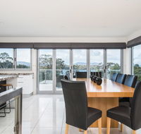 Paradise Point - Tamar Valley 14 Persons Residence with pool - eAccommodation