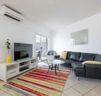 Peaceful 1 Bedroom Apartment with Parking - eAccommodation