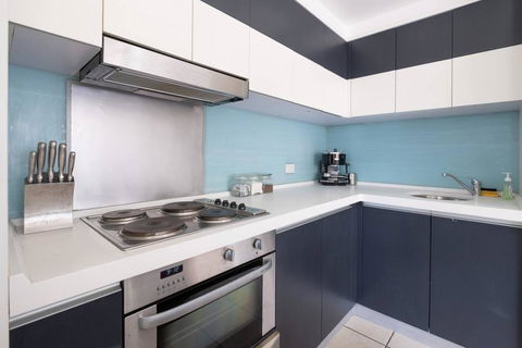 Peaceful 1 Bedroom Apartment With Parking - eAccommodation 3