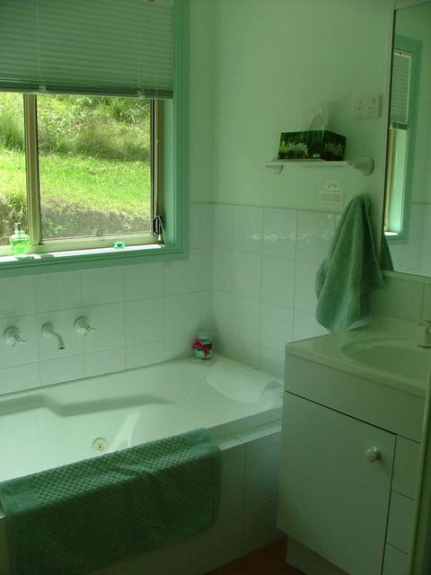 Peacehaven Country Cottages & Farmstay - eAccommodation 3