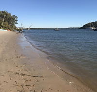 Pet Friendly Waterfront Holiday House on Peacefull Island with Bikes and Kayaks - eAccommodation