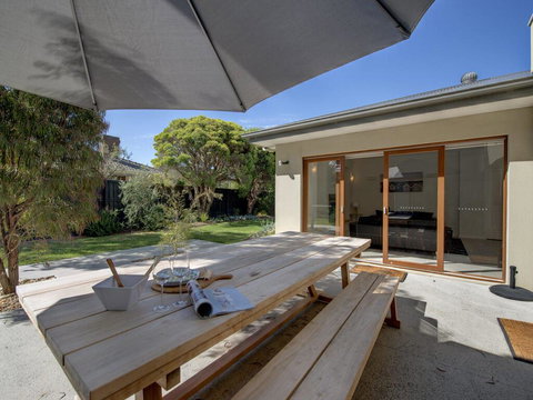 Plantation Bay - eAccommodation 0