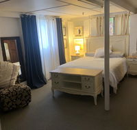 Private room downstairs area - eAccommodation