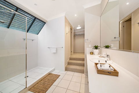 Ravensbourne Escape - Silverwood Lodge - eAccommodation 2