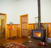 Red Tractor Retreat - eAccommodation
