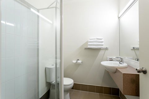 Redcliffe Motor Inn - eAccommodation 2