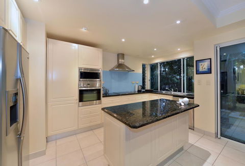 Reef Villa Port Douglas - eAccommodation 2